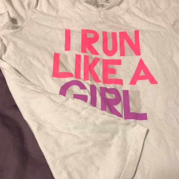 white t shirt - Picture 3 of 3